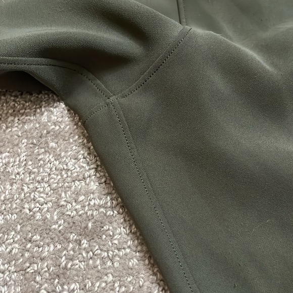 Lululemon Women’s Green Drawstring Trouser Pants Size 2 - Picture 6 of 7